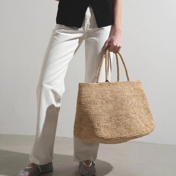 The Row Oregon Large Raffia Shopper - Picture 2 of 10